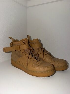 Nike SF AF1 Mid Size - Elemental Gold